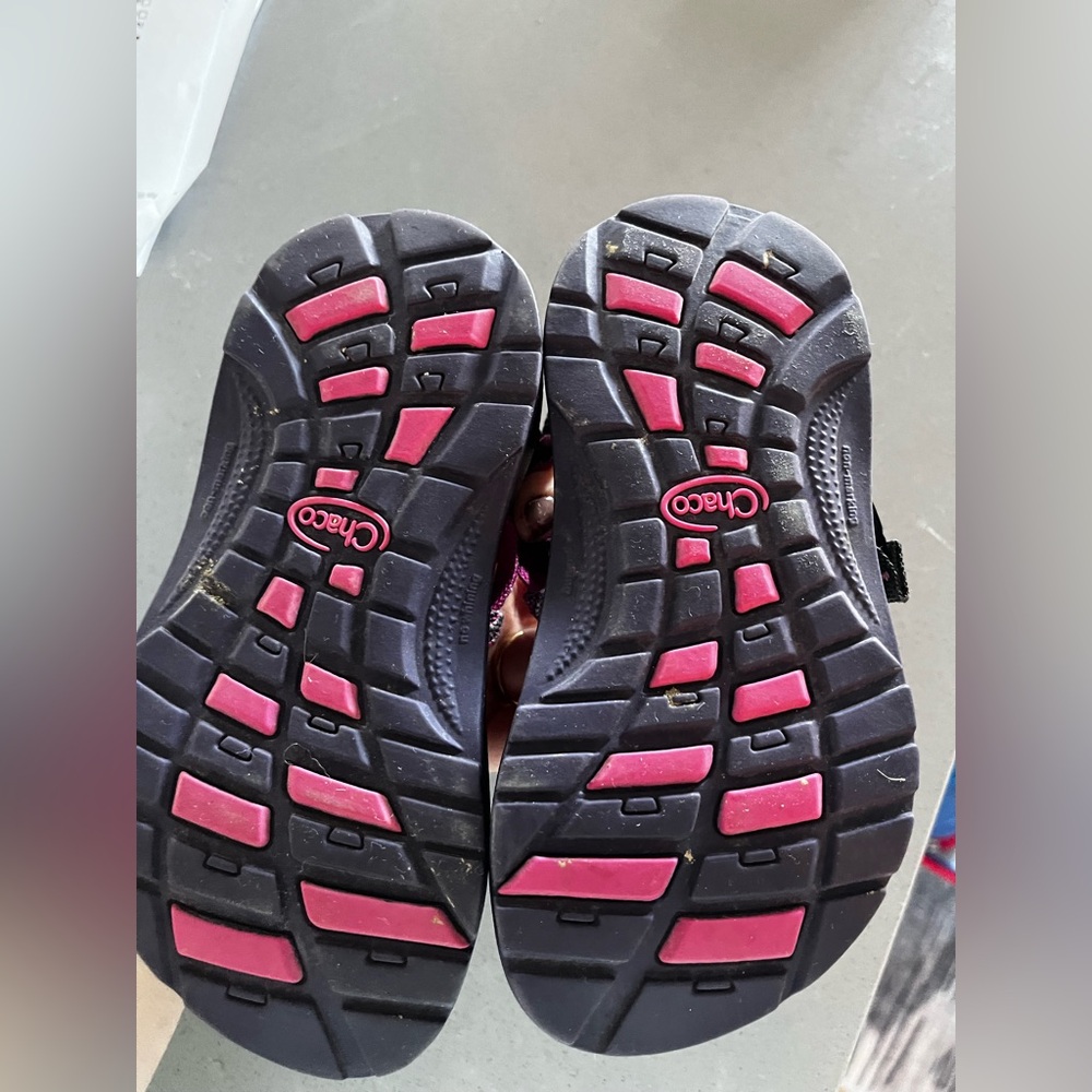 EUC Chaco Z1 Vibram sandals - Picture 6 of 7